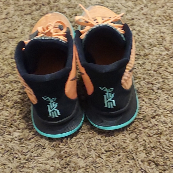 Kyrie Irving 7 special edition